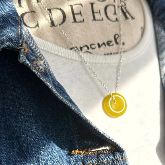 Olive green Jade medallion on sterling silver dainty chain stampped/ luck - Picture 2 of 4